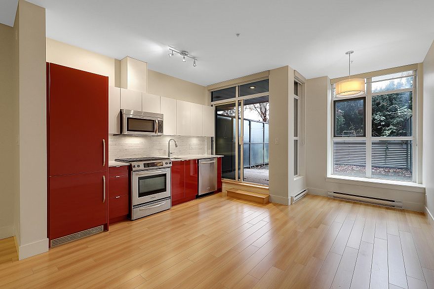 211 2250 Commercial Drive