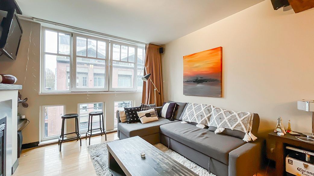 306 1072 Hamilton Street