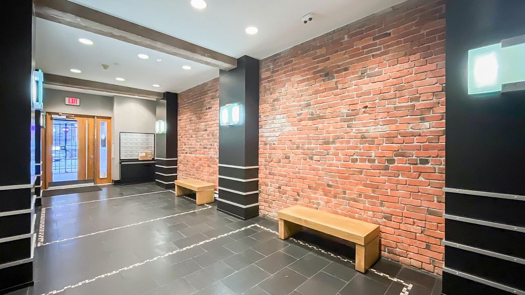 306 1072 Hamilton Street