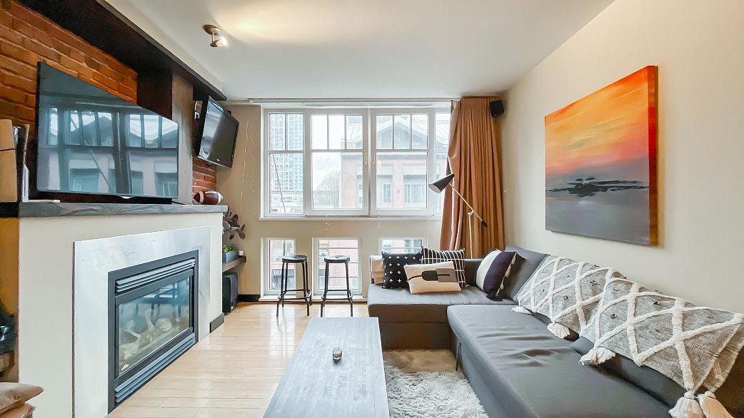 306 1072 Hamilton Street