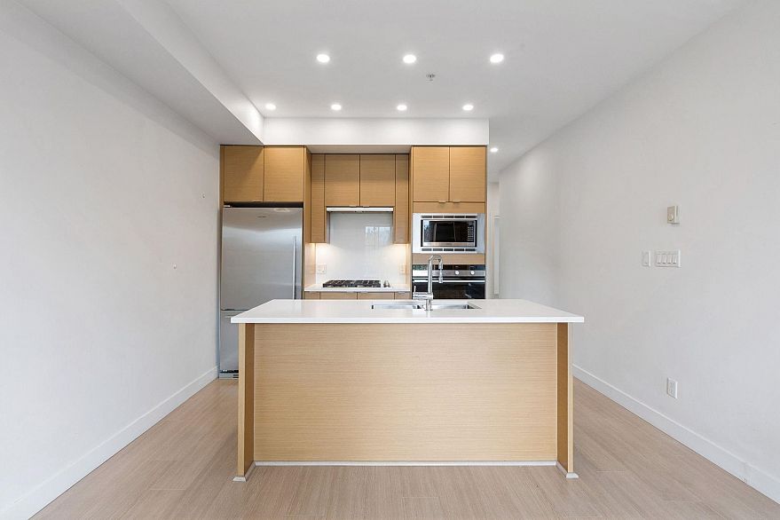 309 2528 Collingwood Street