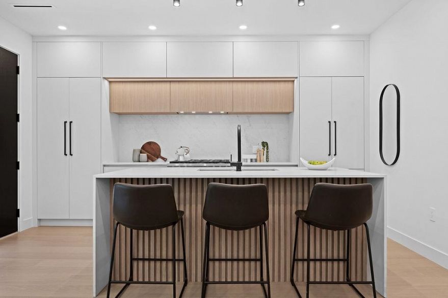 1 3880 W 23rd Avenue