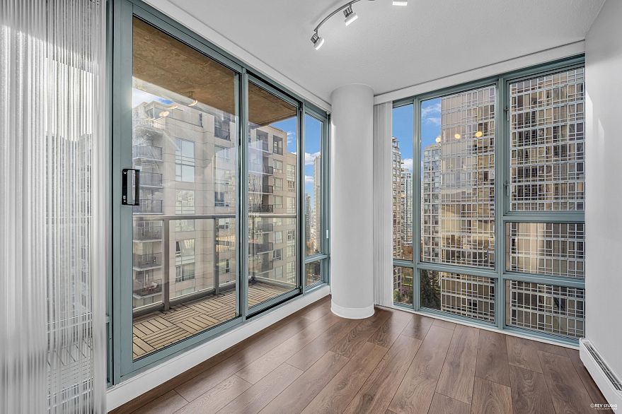 1802 930 Cambie Street