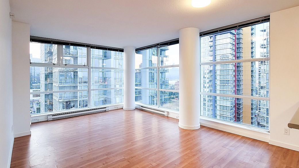 2506 111 W Georgia Street