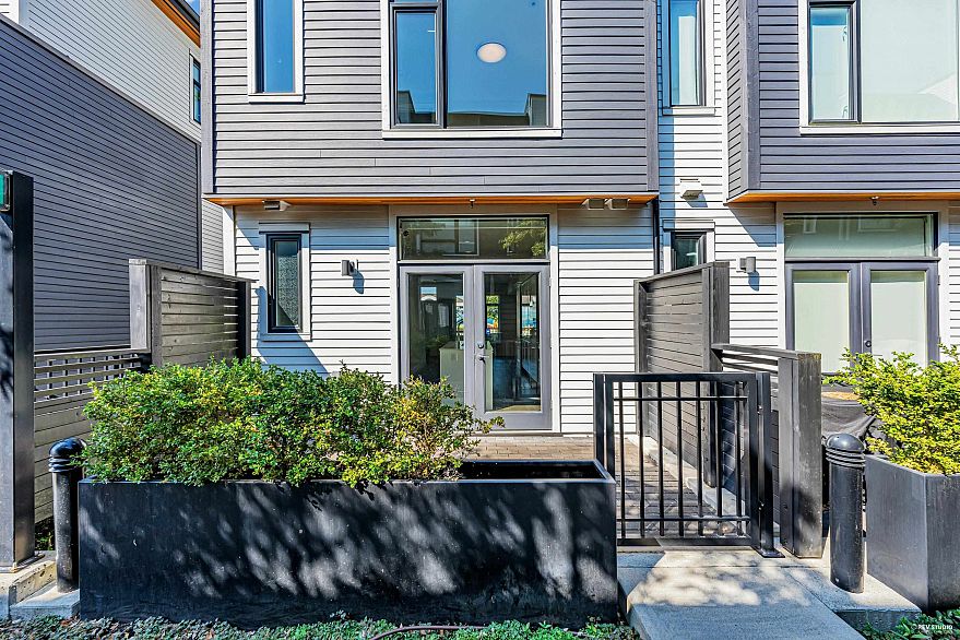 7478 Granville Street