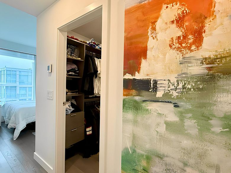 3605 1480 Howe Street