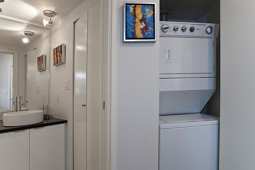 802 788 HAMILTON STREET, Vancouver BC V6B 0E9