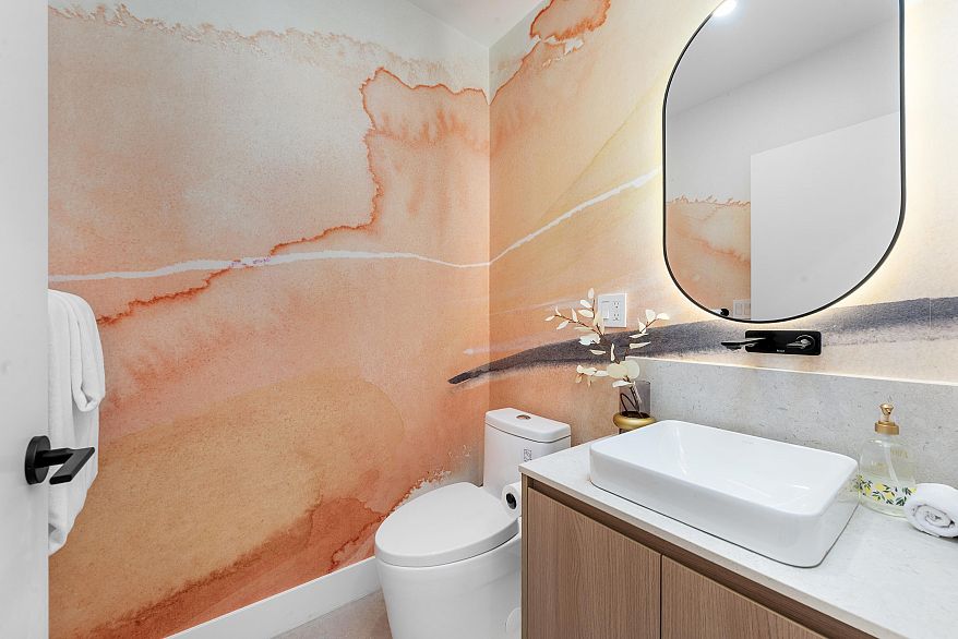 2 2626 W 41st Avenue