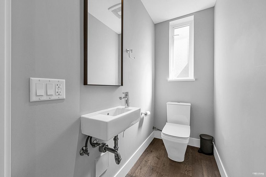 7478 Granville Street