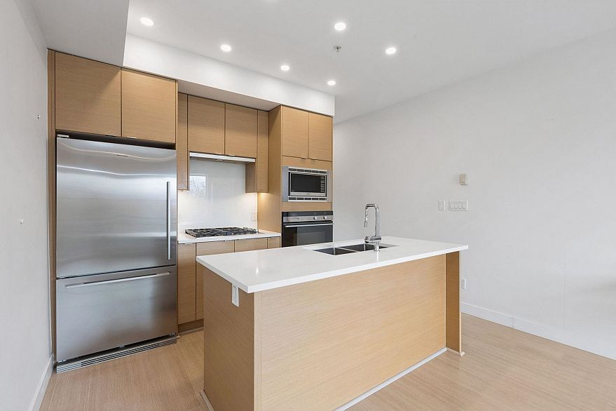 309 2528 Collingwood Street