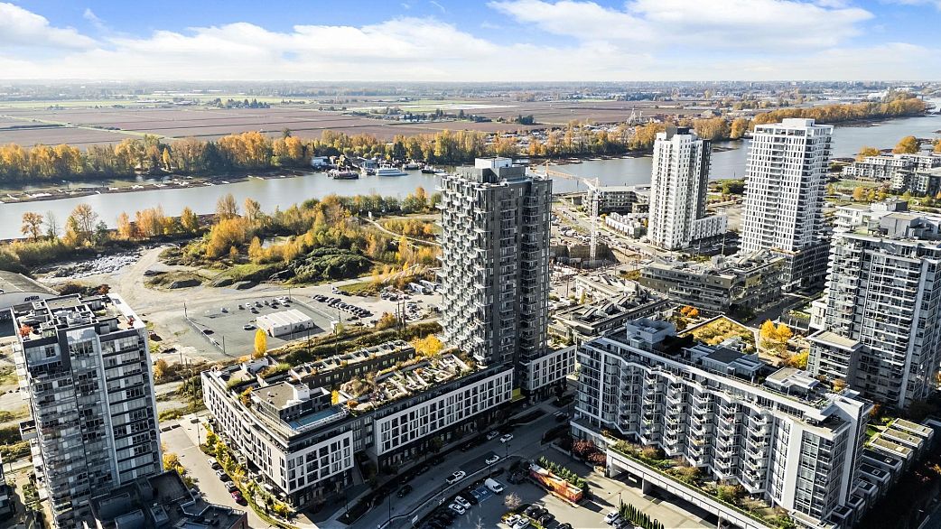 320 3538 Sawmill Crescent