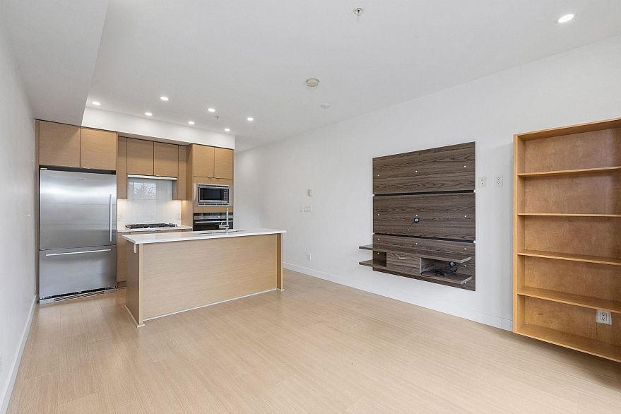 309 2528 Collingwood Street