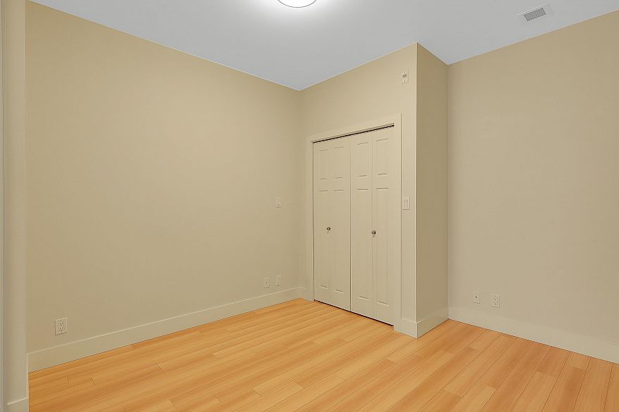 211 2250 Commercial Drive