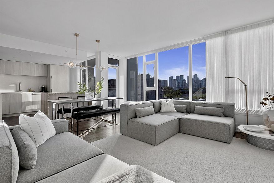 713 1887 Crowe Street