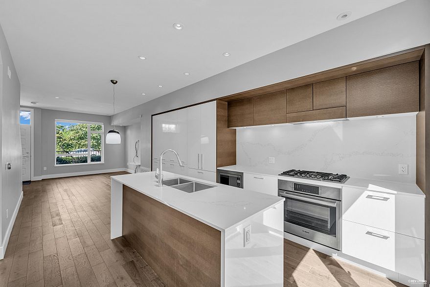 7478 Granville Street