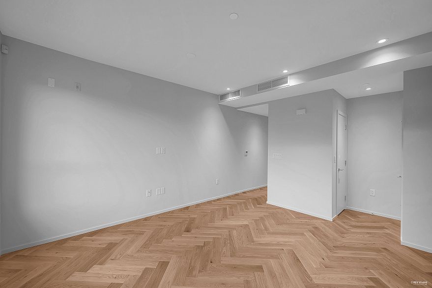 1xx 775 W 49TH AVENUE, Vancouver BC V5Z 2S6