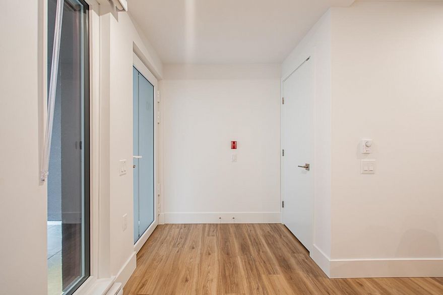 110 2085 E 1st Avenue