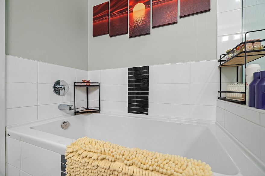 111 3133 Riverwalk Avenue