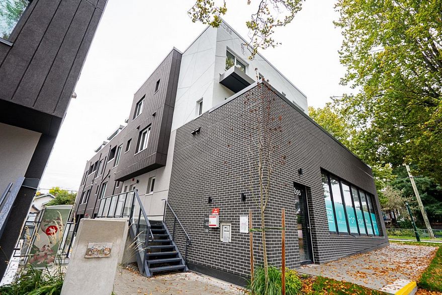 110 2085 E 1st Avenue