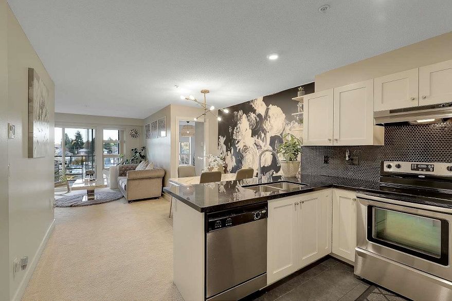 320 4550 Fraser Street