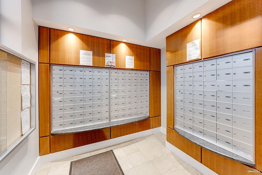 422 4078 Knight Street