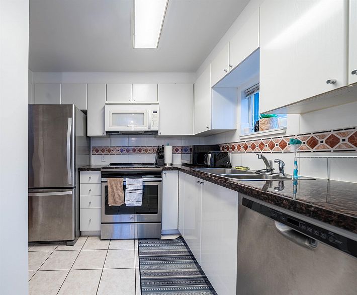 903 1166 Melville Street