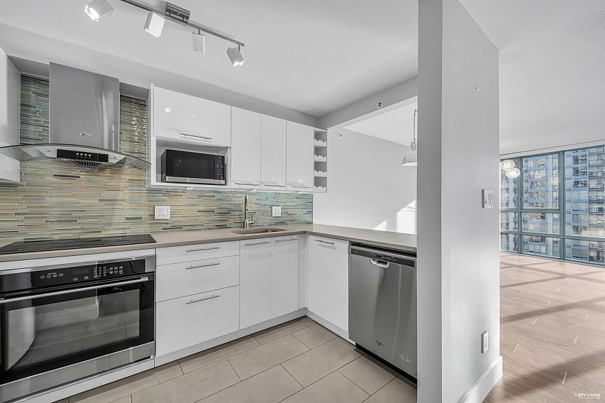 1802 930 Cambie Street