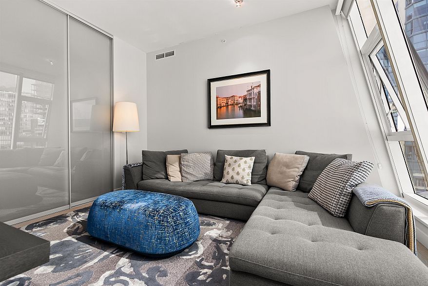 901 1409 W Pender Street