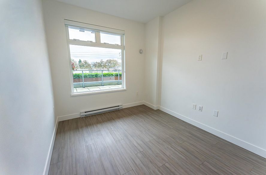 202 2408 Grant Street