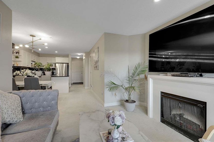 320 4550 Fraser Street