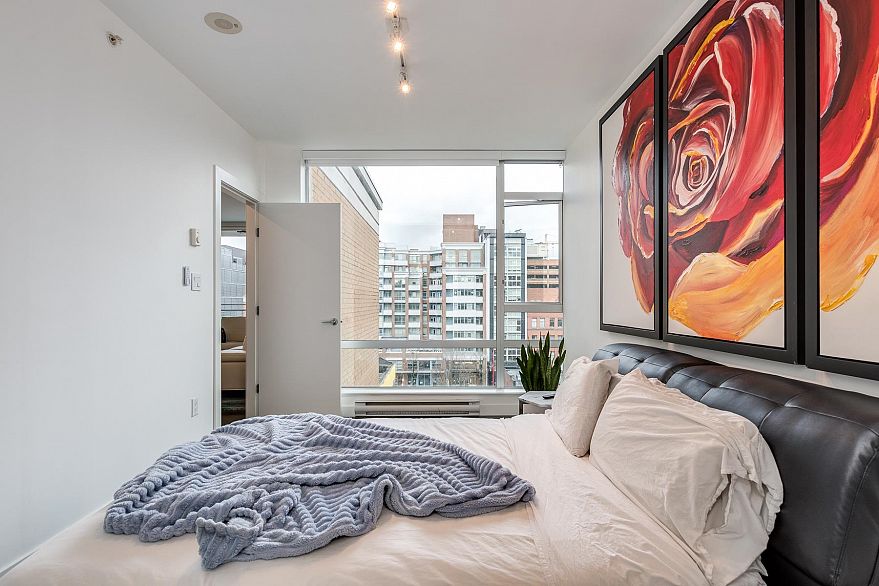 714 221 Union Street