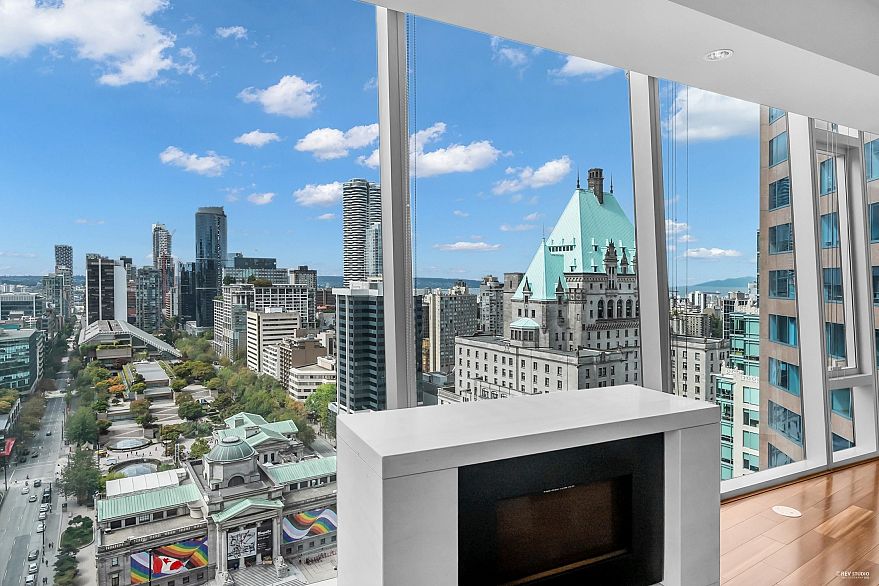 2405 667 Howe Street