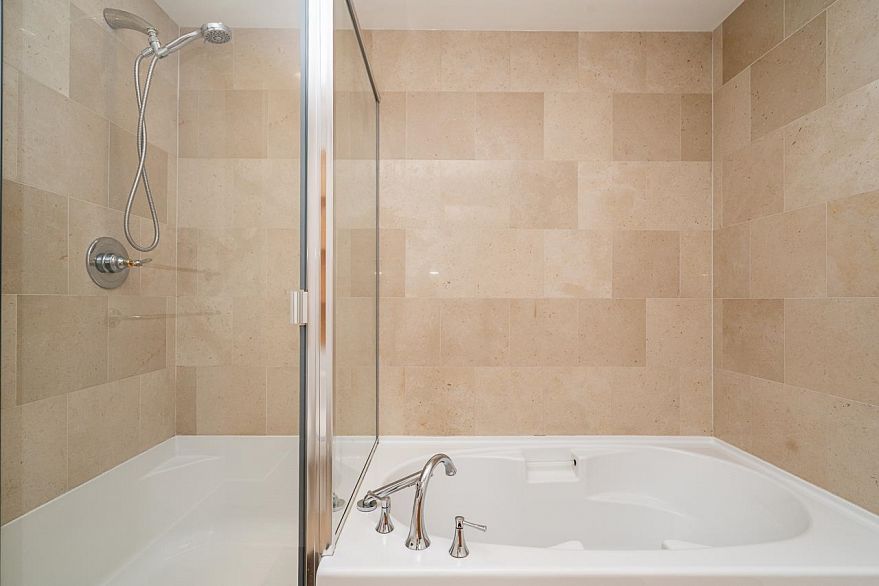 1003 1483 Homer Street