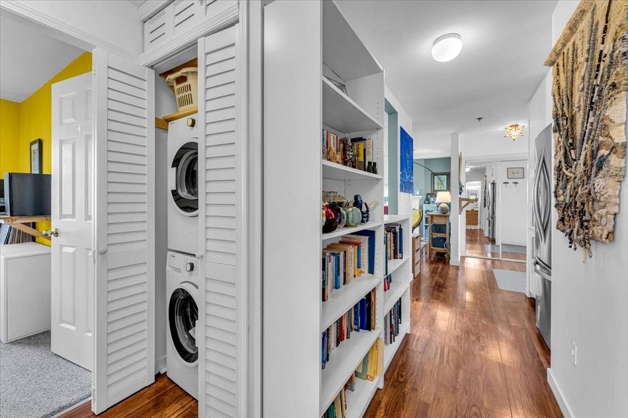 303 966 W 14th Avenue