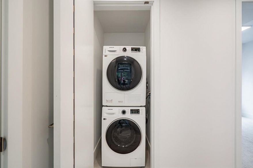 110 2085 E 1st Avenue