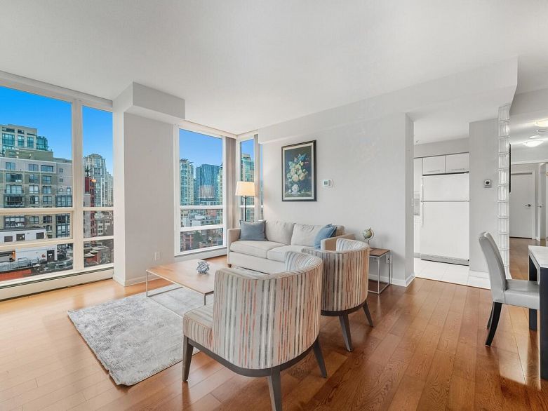 18C 139 Drake Street