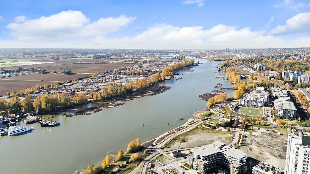 320 3538 Sawmill Crescent