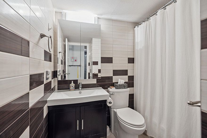 615 1330 Burrard Street