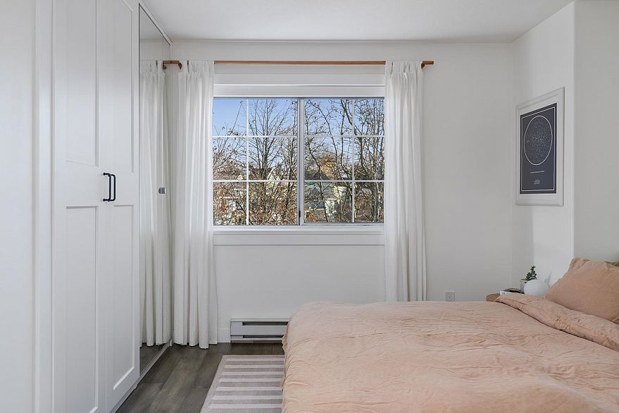 305 1950 E 11 Avenue