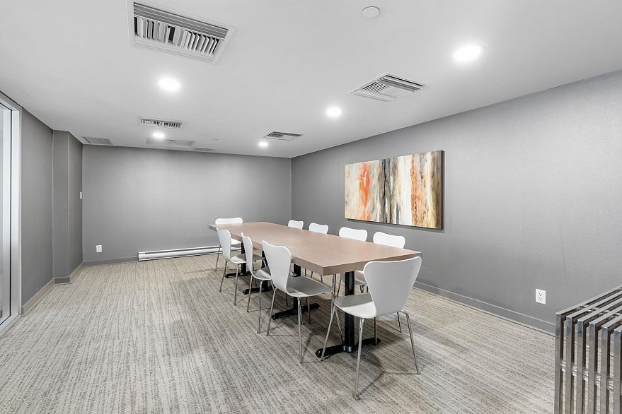 2210 233 Robson Street