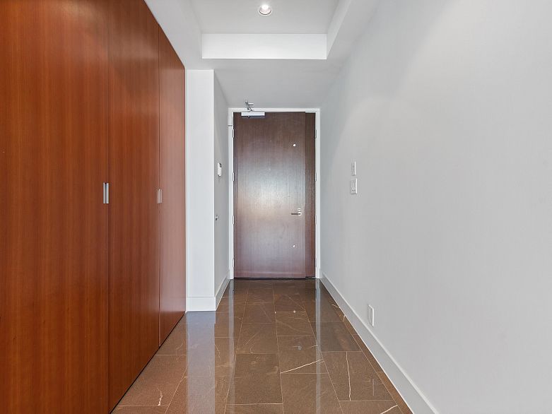 2803 1077 W Cordova Street