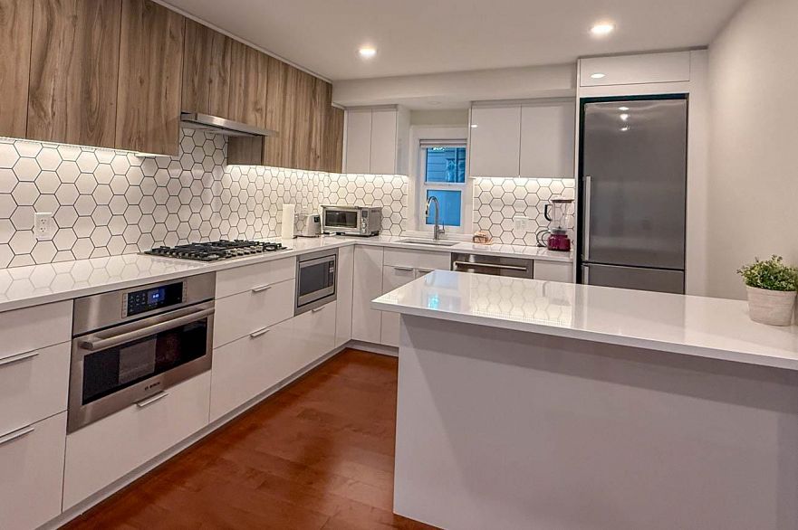 1 3536 POINT GREY ROAD, Vancouver BC V6R 1A8