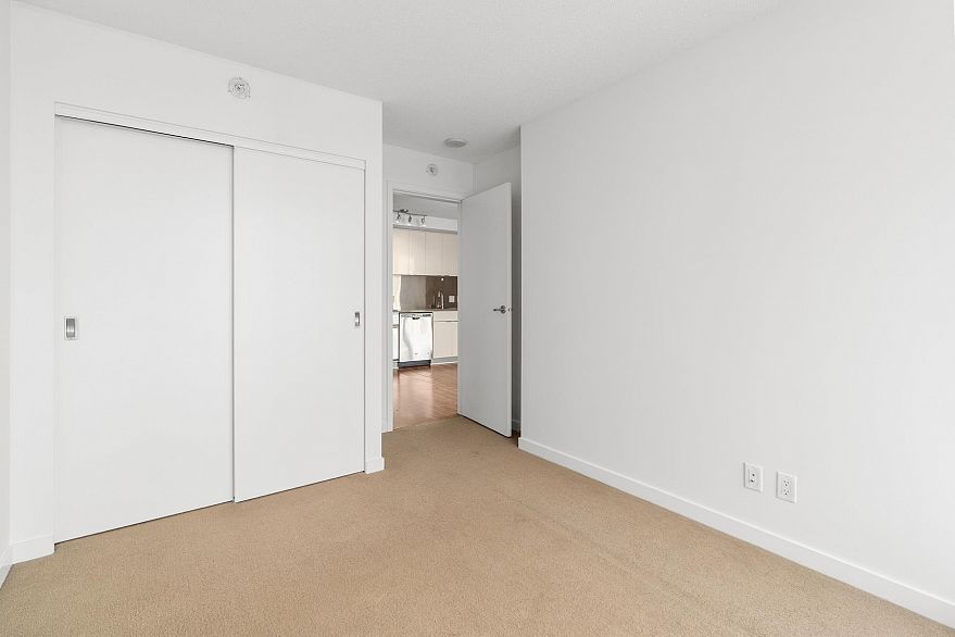 2210 233 Robson Street