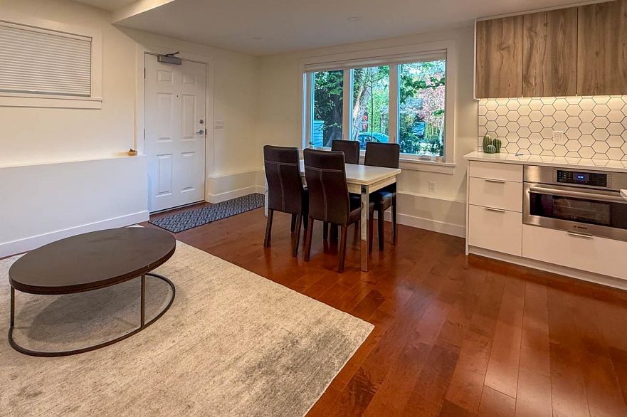 1 3536 POINT GREY ROAD, Vancouver BC V6R 1A8