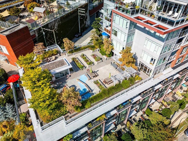 601 2321 Scotia Street