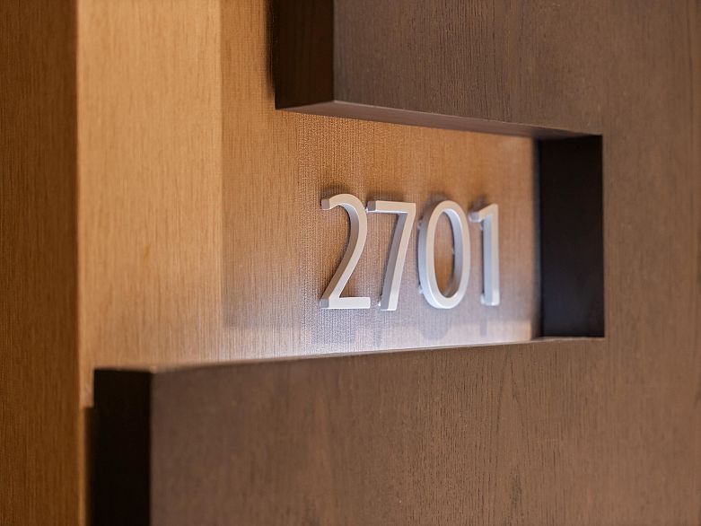 2701 1011 W Cordova Street