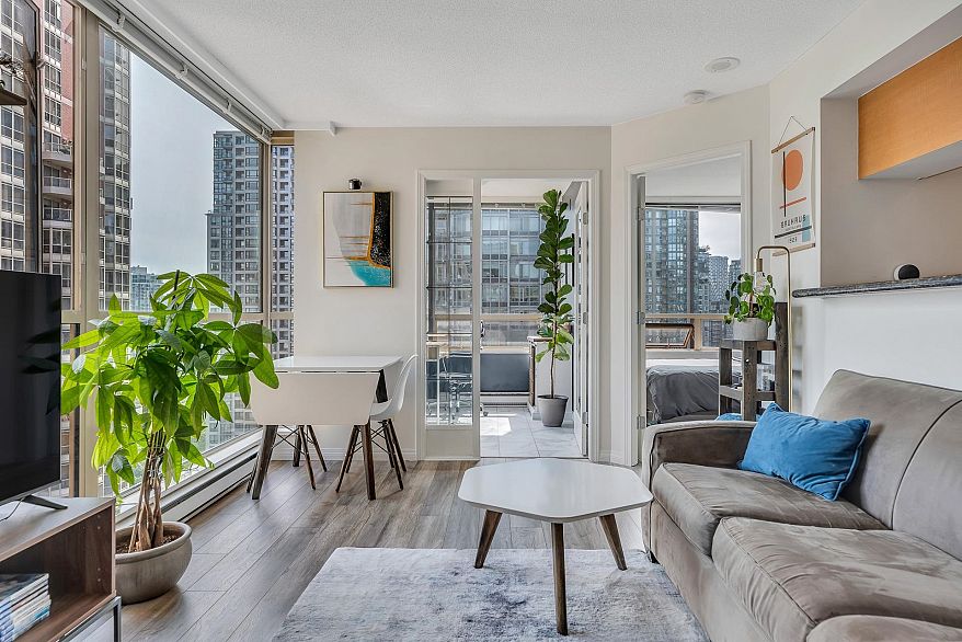 1405 822 Homer Street