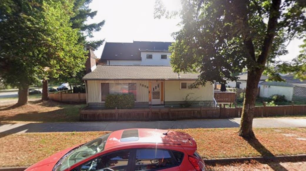 1326 Windermere Street