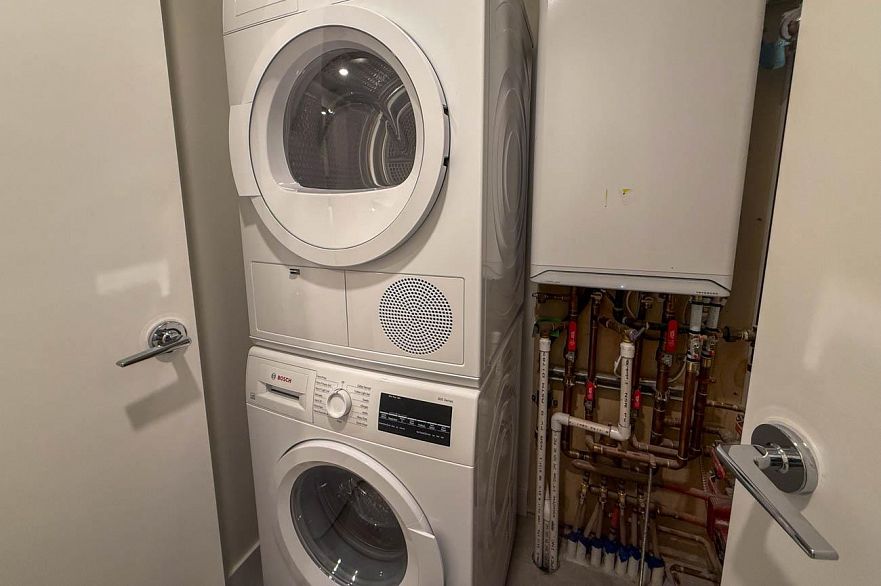 1 3536 POINT GREY ROAD, Vancouver BC V6R 1A8