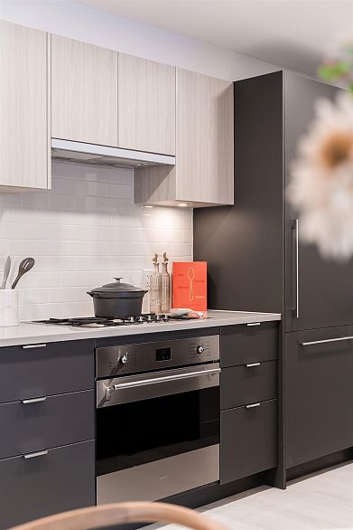 303 2419 Grant Street